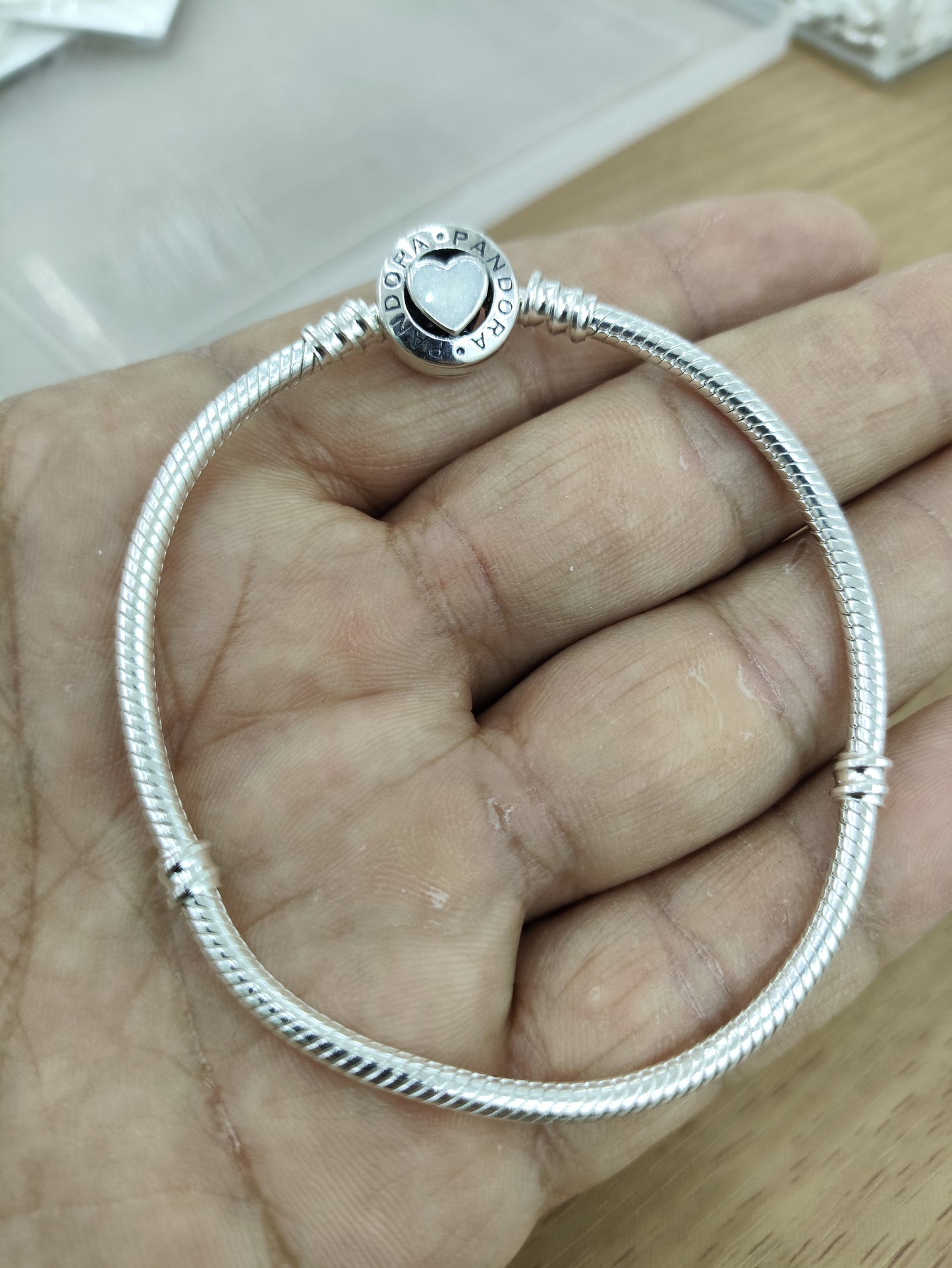 TMPPD011-19 Pulsera Dama Pand Corazón Centro Blanco 19 cm en Plata Fina .925