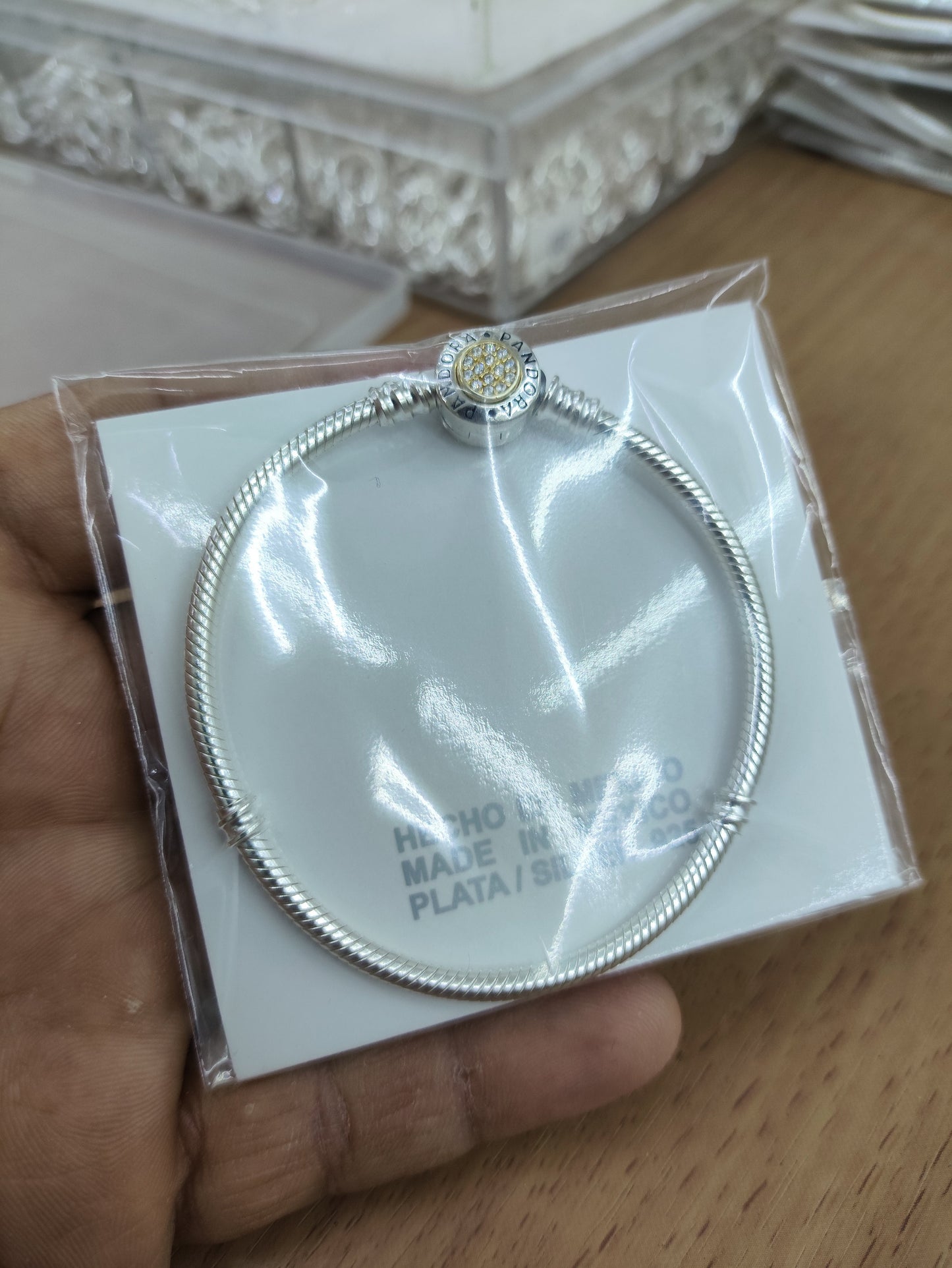 TMPPD013-17 Pulsera Dama Pand Círculo Centro Dorado 17 cm en Plata Fina .925