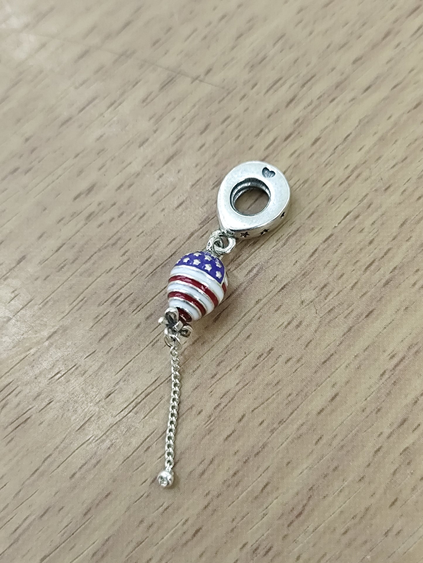 TMPCH006 Dije Charm Pand Globo USA Esmalte en Plata Fina .925