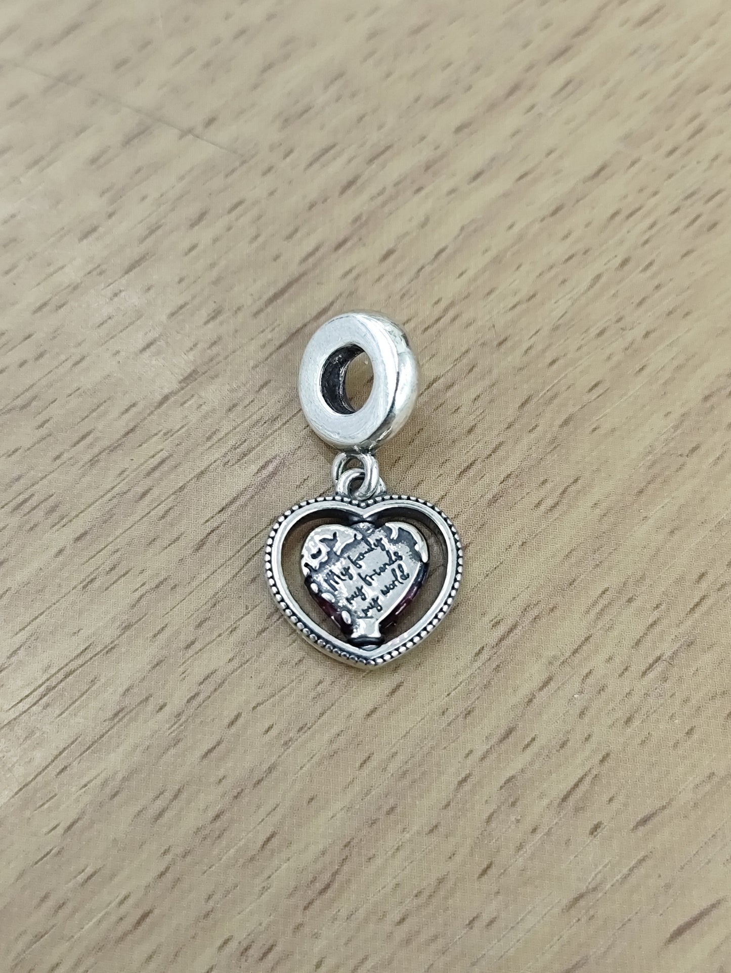 TMPCH010 Dije Charm Pand Corazón Family Friends World en Plata Fina .925