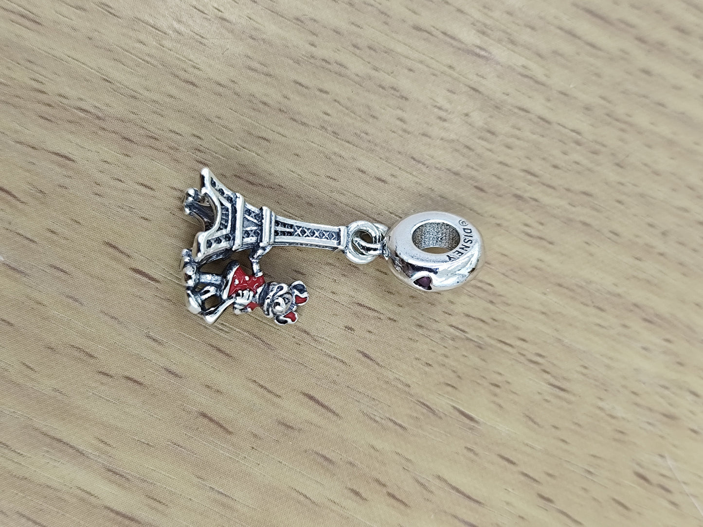 TMPCH012 Dije Charm Pand Minnie y Torre Eiffel en Plata Fina .925