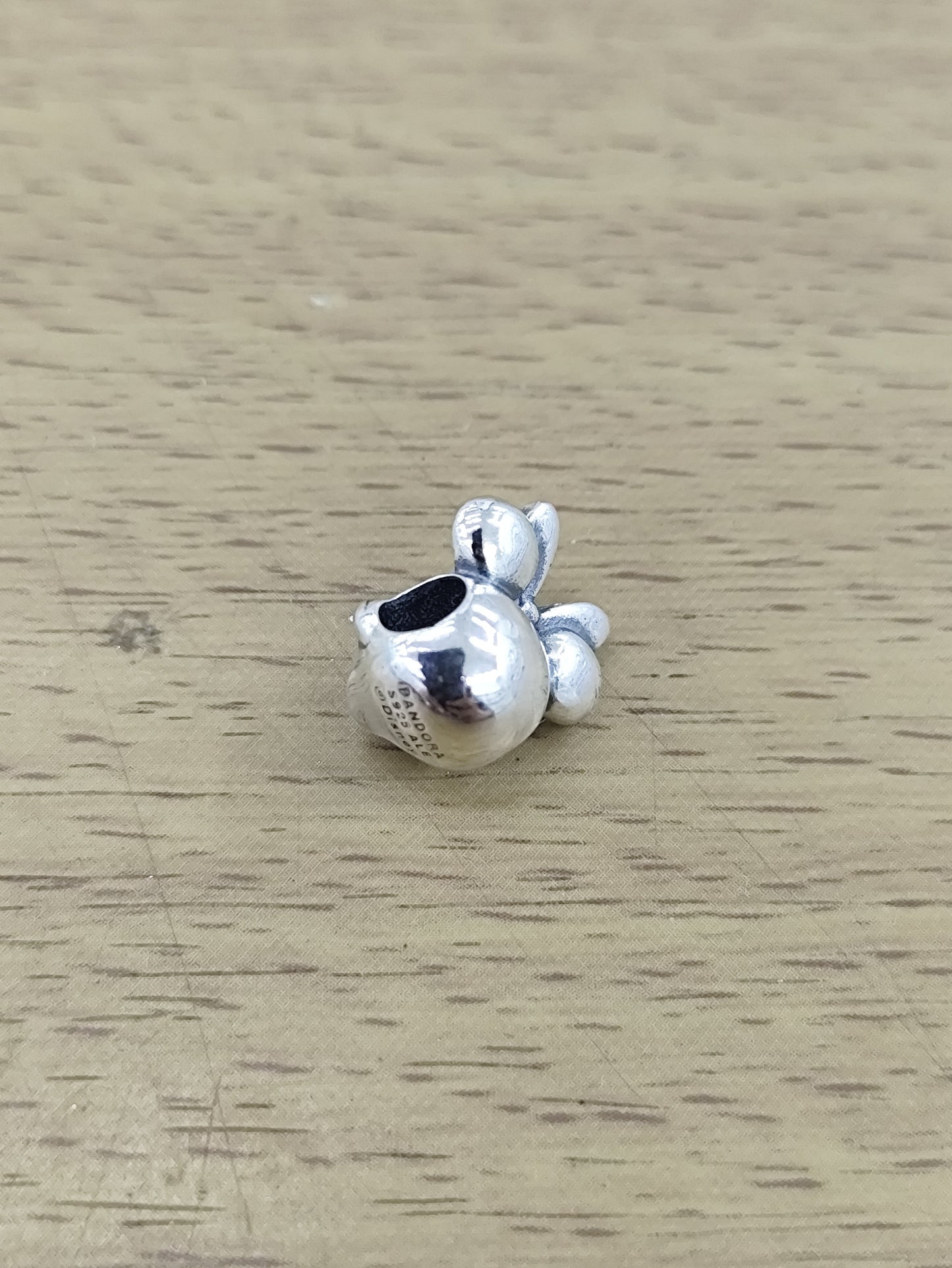 TMPCH028 Dije Charm Pand Minnie Cabeza Lisa en Plata Fina .925