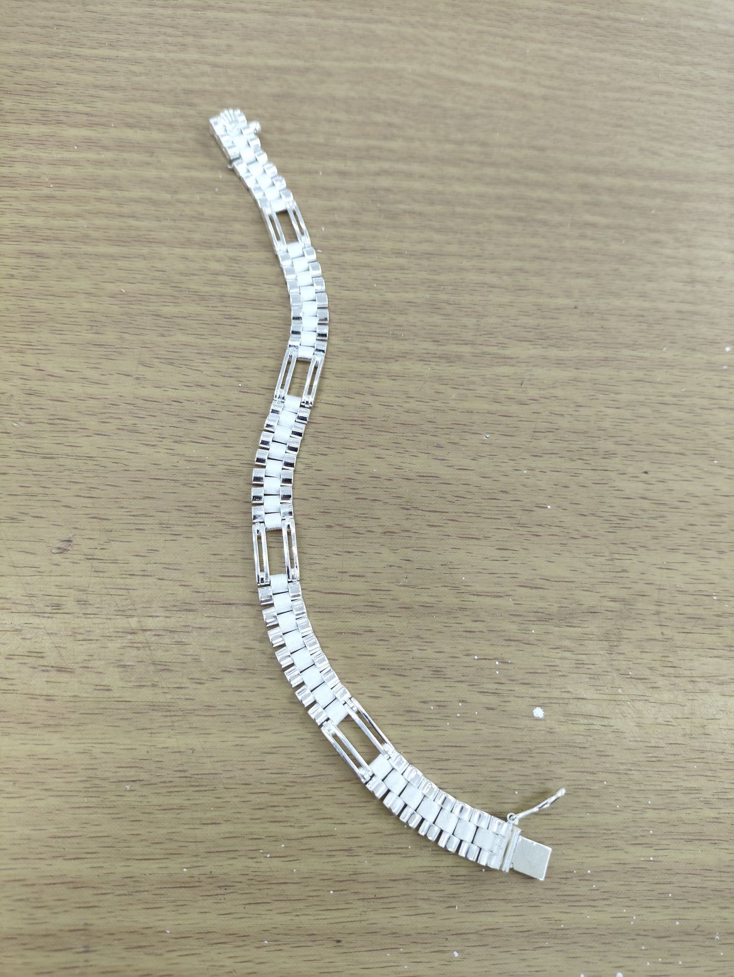 TMPPC003-21 Pulsera Caballero Modelo Rlx 4 Eslabones Largos 8 mm de Ancho x 21 cm de Largo en Plata Fina .925