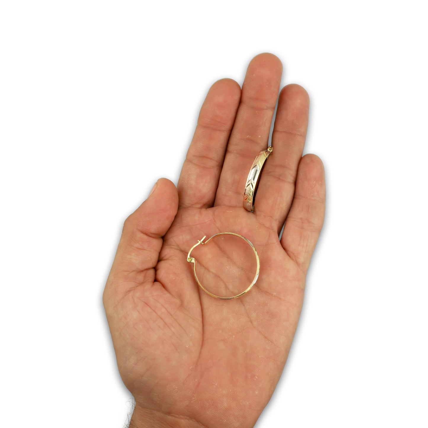 NR14AR013 Arete Arracada Oro Sólido 14K Florentino Diamantado Ancho 4.5 mm DIámetro 2.8 cm