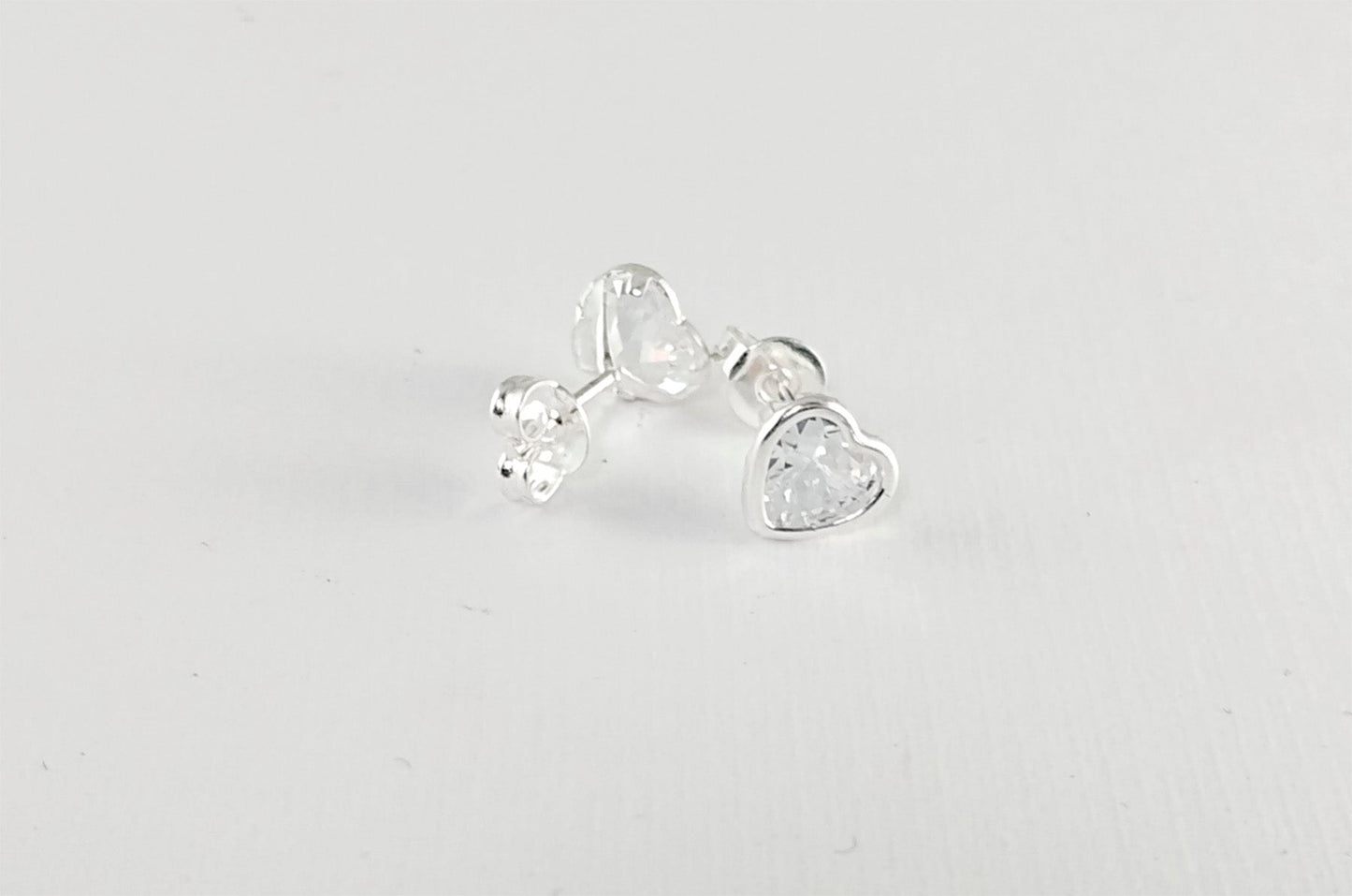 LPAP047 Arete Broquel Zirconia Corazon CB 6mm Plata .925 Taxco 1459396544