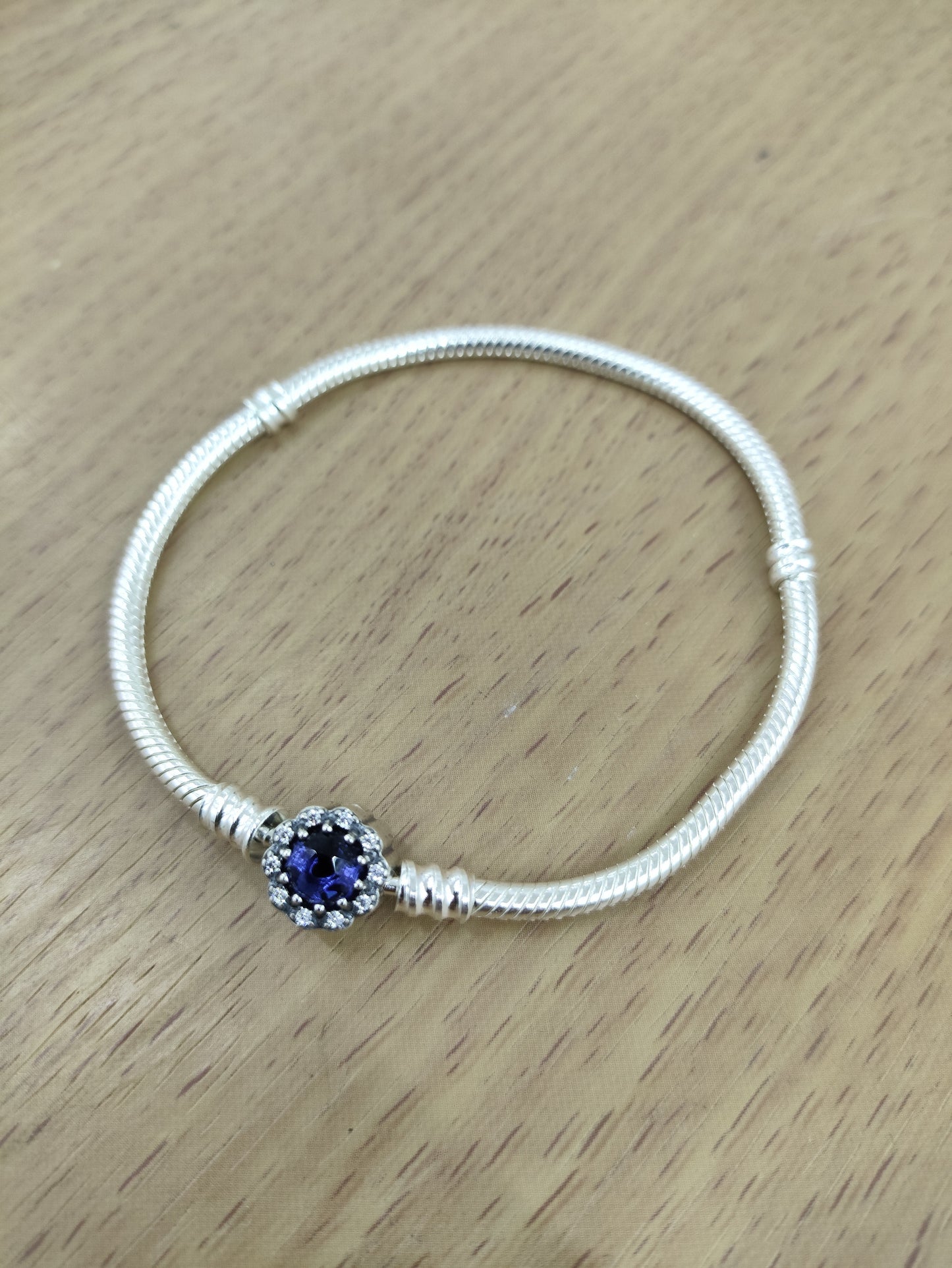 TMPPD004-19 Pulsera Dama Pand Círculo Zirconia Centro Azul 19 cm en Plata Fina .925