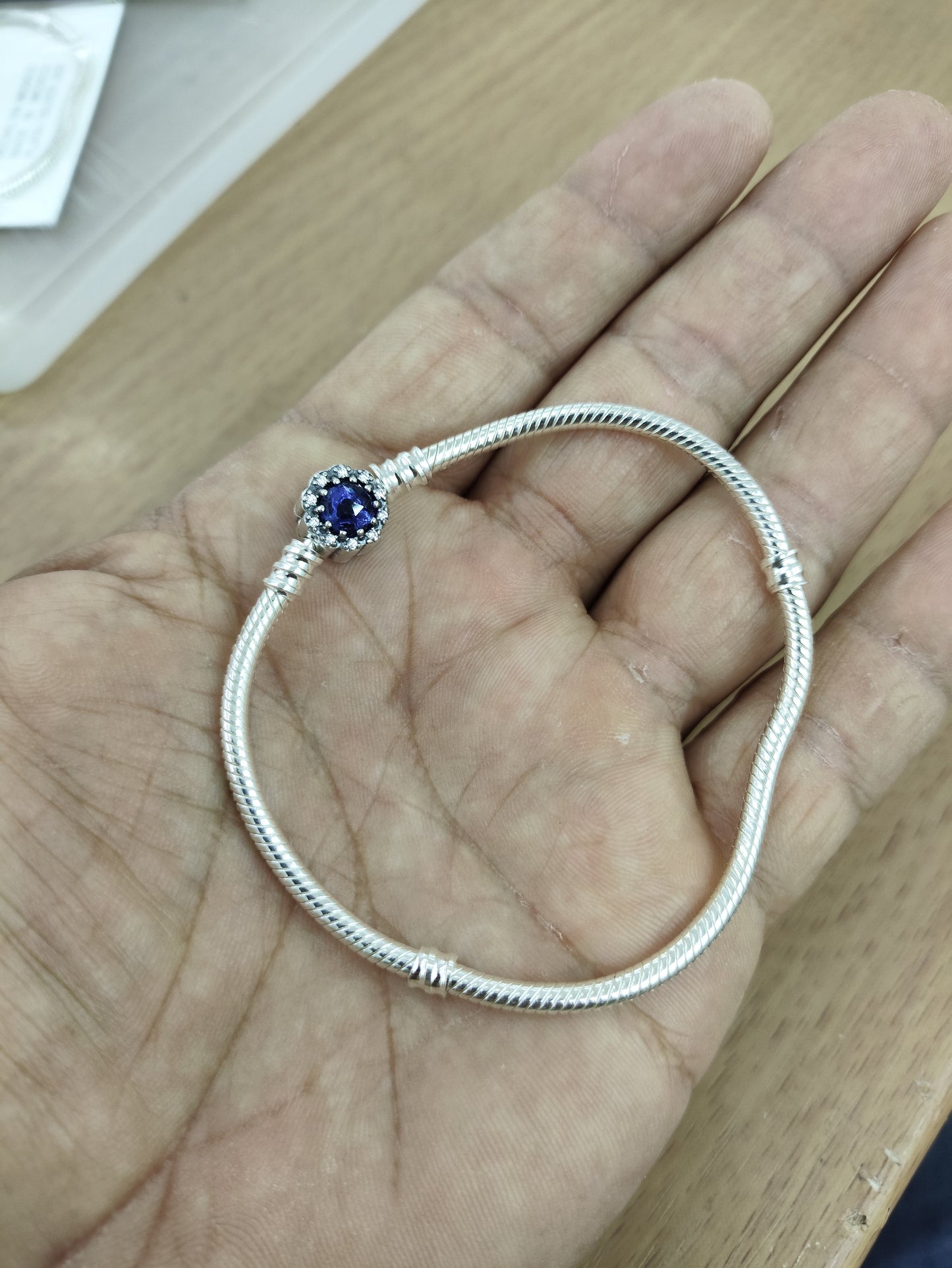 TMPPD004-19 Pulsera Dama Pand Círculo Zirconia Centro Azul 19 cm en Plata Fina .925