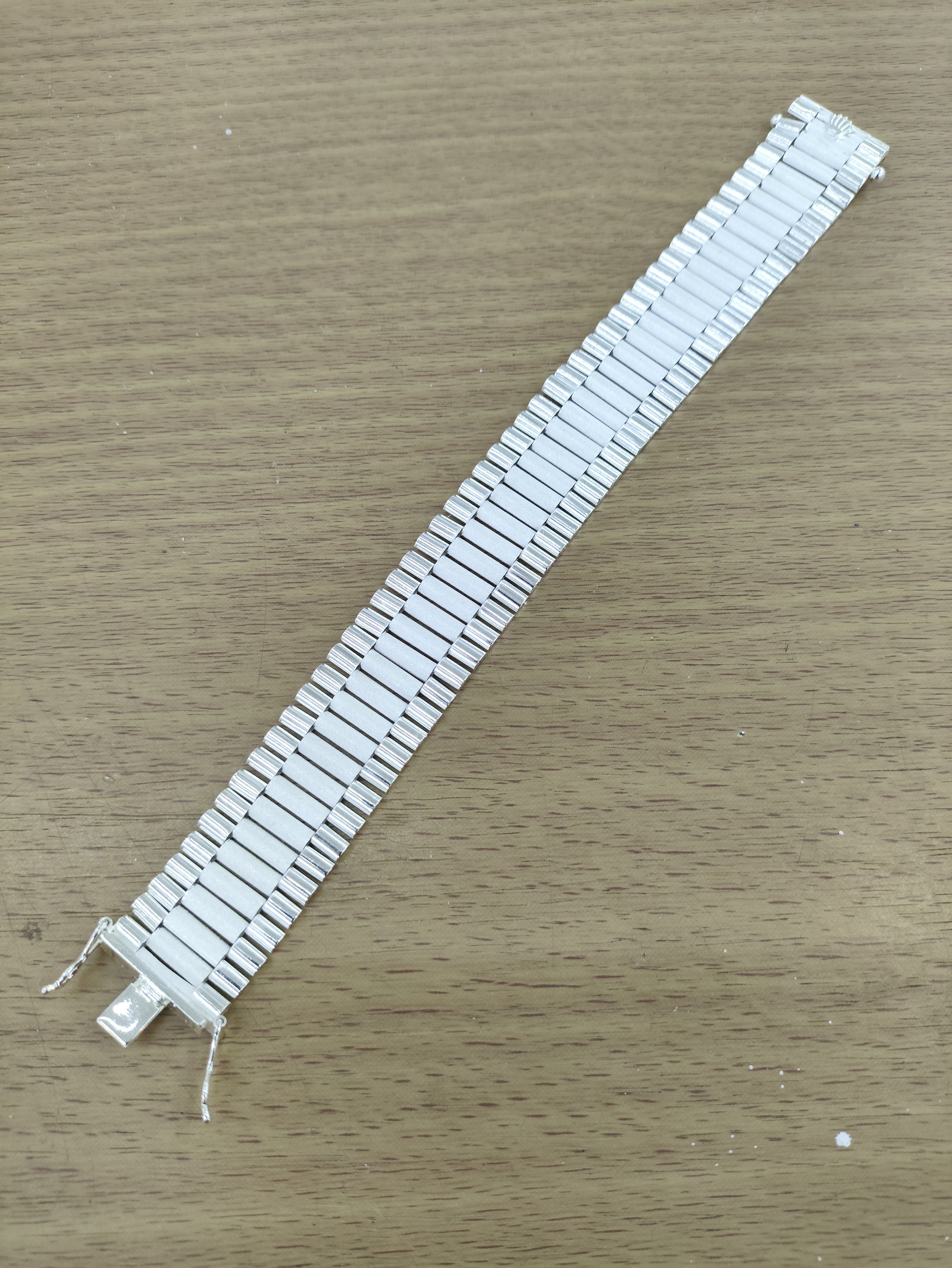 TMPPC002-19 Pulsera Caballero Modelo Rlx Clásica 2 cm de Ancho x 19 cm de Largo en Plata Fina .925