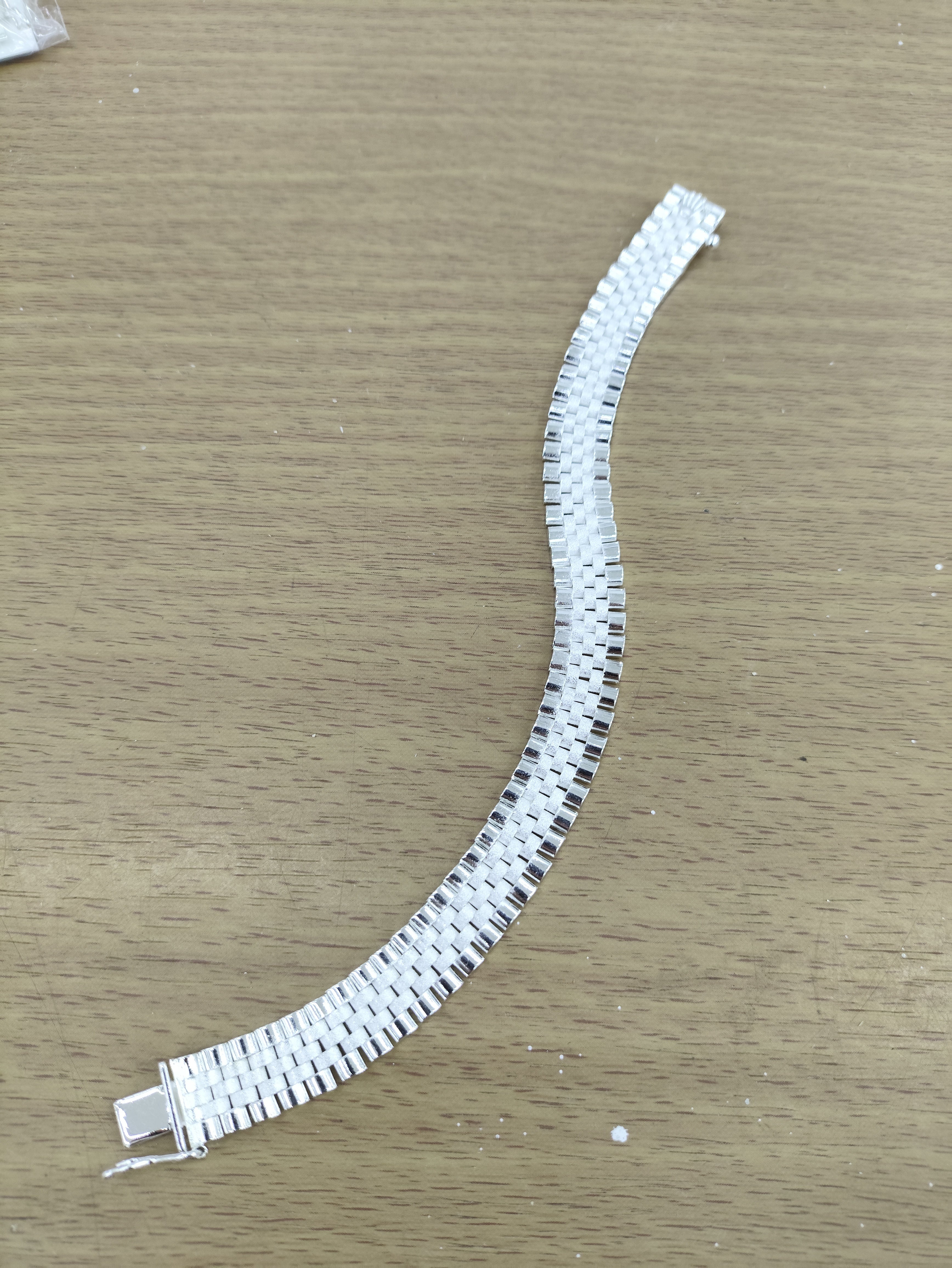 TMPPC004-20 Pulsera Caballero Modelo Rlx 3*2 1.1 cm de Ancho x 20 cm de Largo en Plata Fina .925