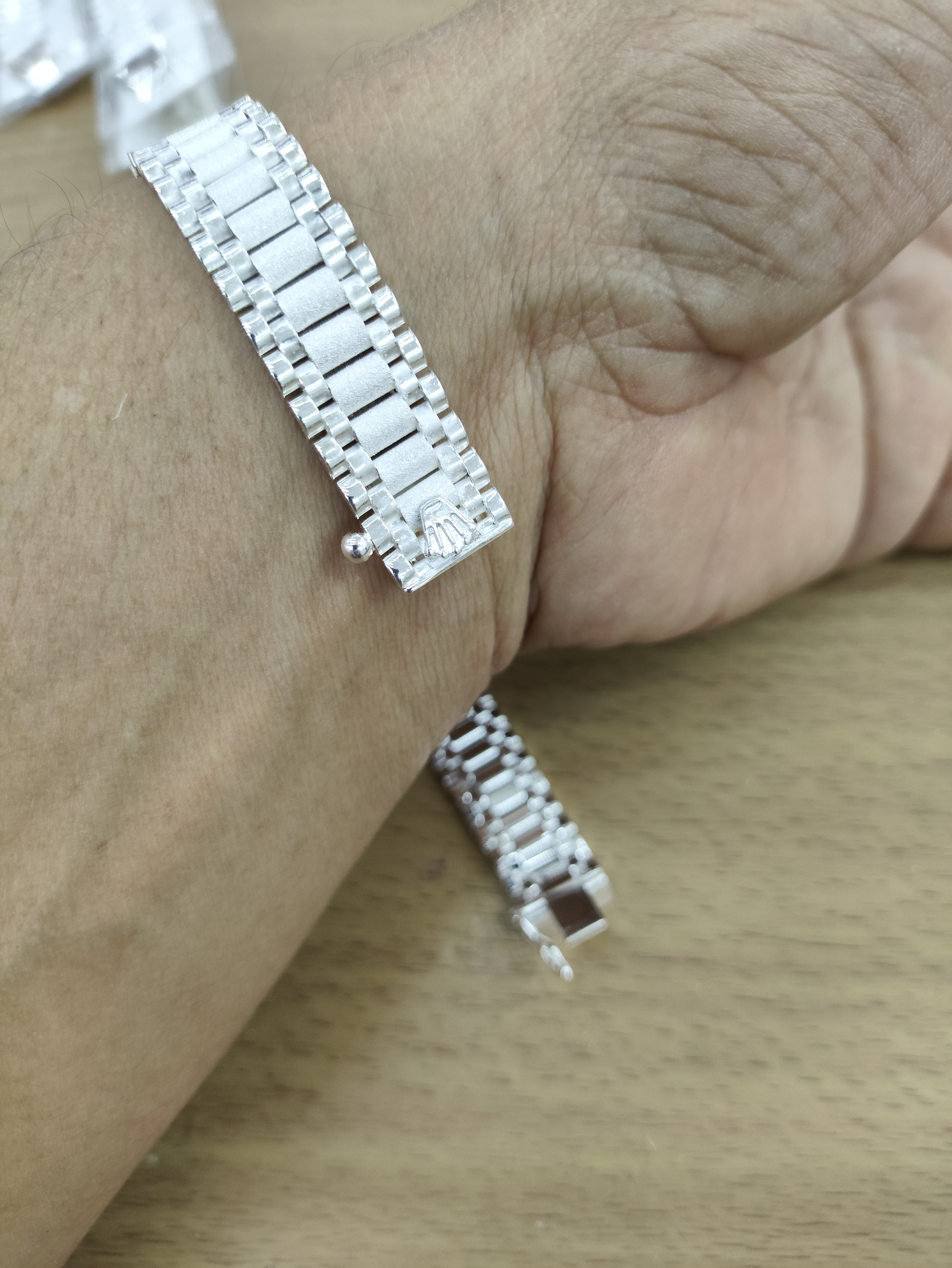 TMPPC005-20 Pulsera Caballero Modelo Rlx 1x2 1.2 cm de Ancho x 20 cm de Largo en Plata Fina .925