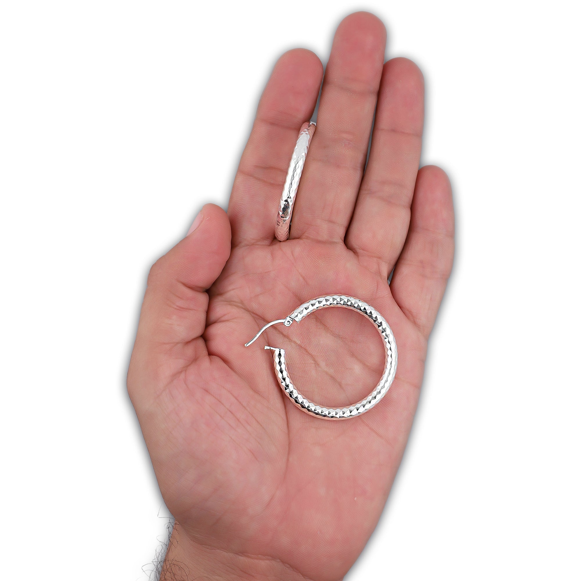LPADI034 Arracada Diamantada Tubo Grueso Redondo Panal 5 mm 3.6 cm de Diámetro en Plata .925 5385002200