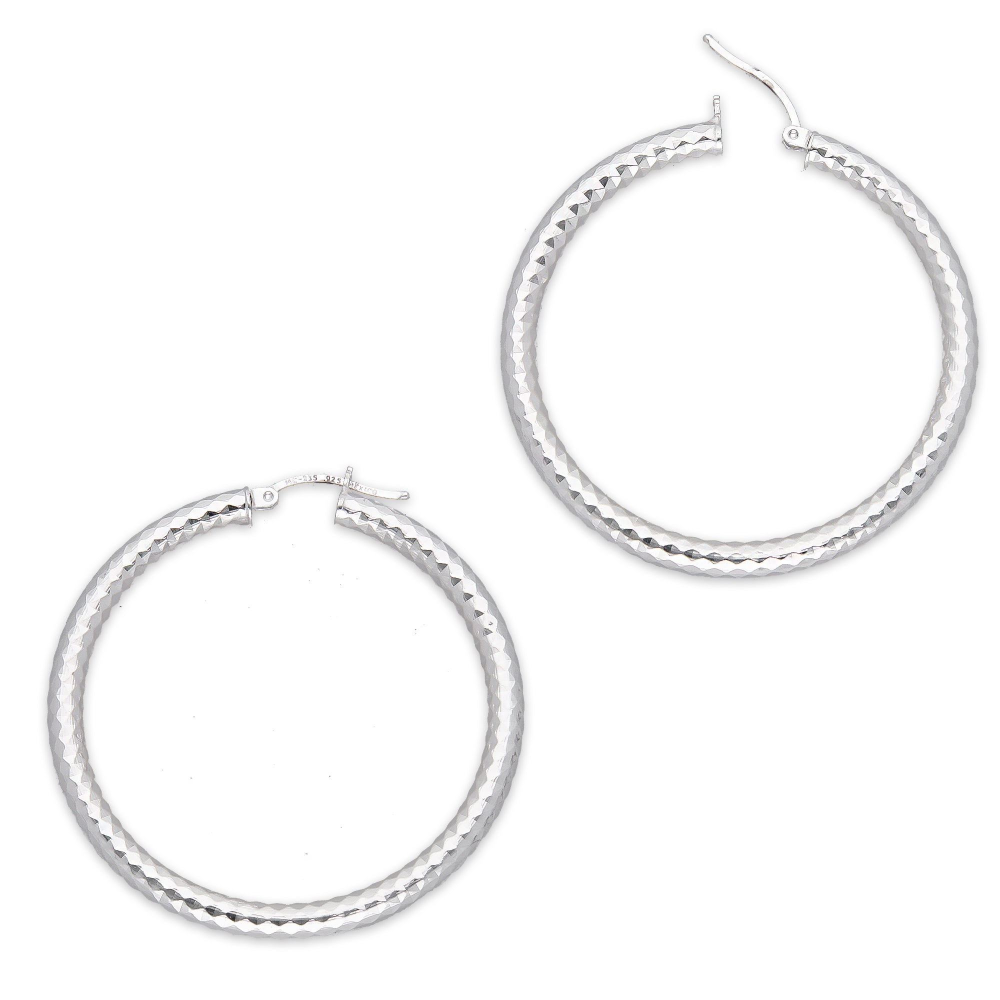 LPADI035 Arracada Diamantada Tubo Grueso Redondo Panal 5 mm 4.7 cm de Diámetro en Plata .925 2948047525