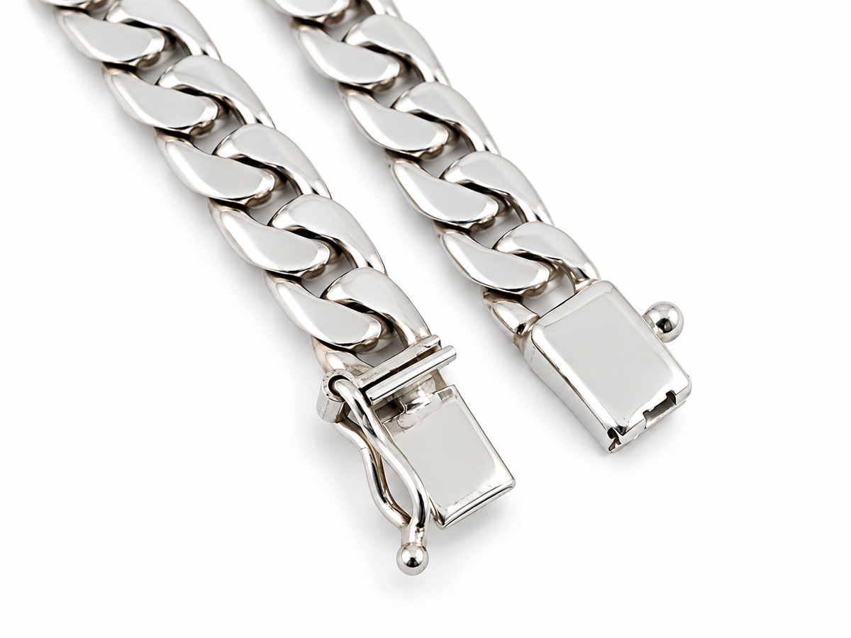 LPPC020-23 Pulsera Mod Cubana 7 mm x 23 cm en Plata Ley .925